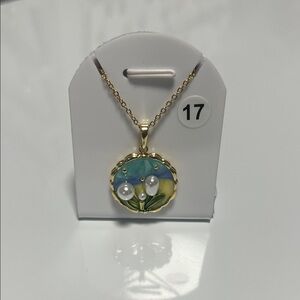 Elegant Gold and Blue Pendant Necklace